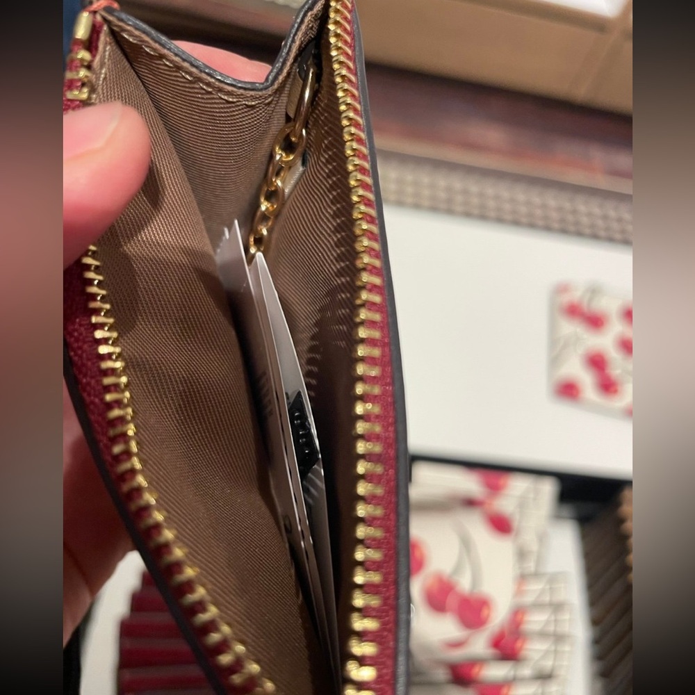 NWT！COACH MINI SKINNY ID CASE IN SIGNATURE WITH CHERRY PRINT（COACH CZ462） - Picture 3 of 3